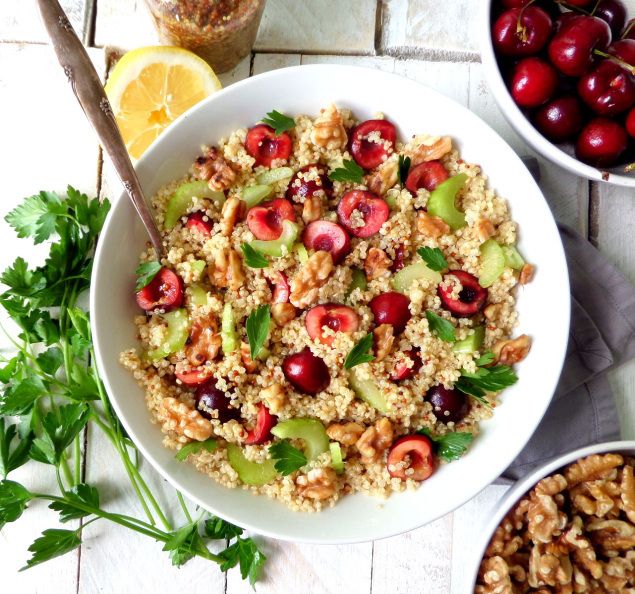 Easy cherry recipes: Cherry, Walnut & Quinoa Salad | A Common Connoisseur