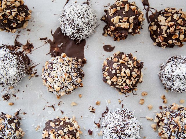 Move over cake pops: These Kosher Cake Bites are a perfect, bite-sized Passover dessert recipe | Tori Avey