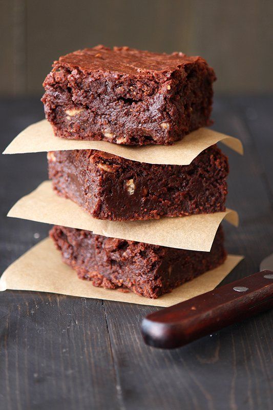 Best brownie recipes: Thick & fudgy Toffee Brownies | Handle the Heat