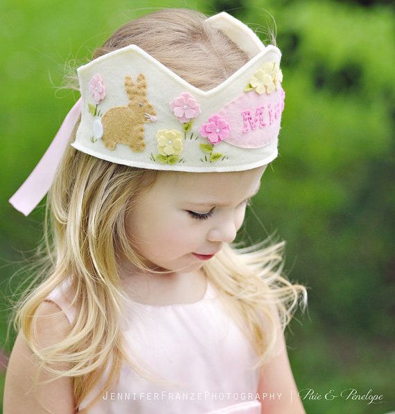 Easter Basket Gifts | How gorgeous is this handmade Easter crown from Pixie and Penelope?