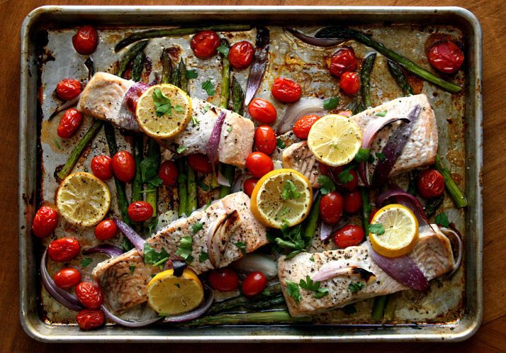 Sheet pan recipes: Roasted Salmon and Asparagus | Tampa Bay Times