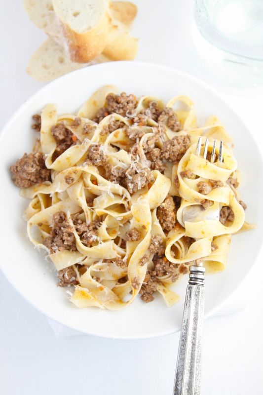 The best of all classic Italian American recipes: Pasta Bolognese. Mmmm. | Bell'alimento
