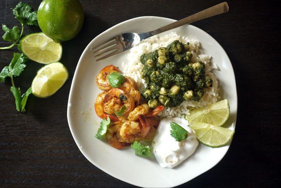 Lots of dried, ground spices made this quick Indian-Style Spinach and Chickpeas an unexpectedly delicious side dish made with frozen vegetabels | One Hungry Mama