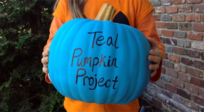 Join The Teal Pumpkin Project to help make this year a safe, allergy free Halloween for all | CoolMomEats.com