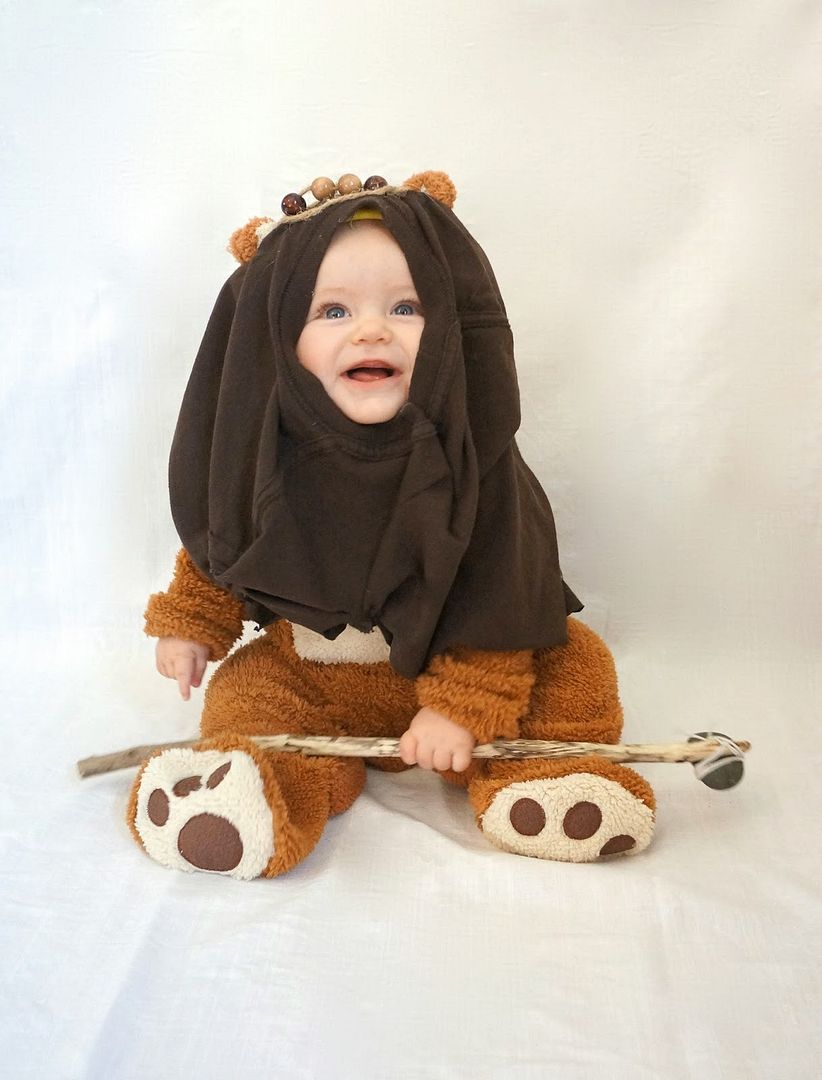 DIY Star Wars costume for kids: Baby Ewok semi-homemade costume from Oakland Avenue