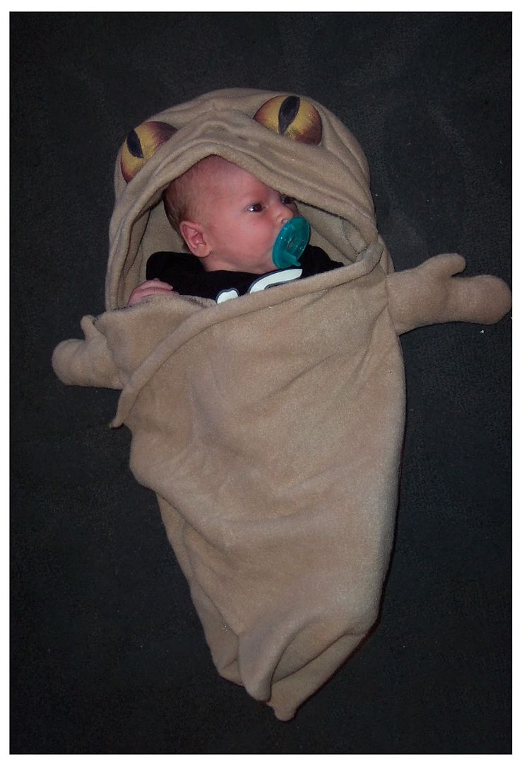 DIY Star Wars costumes for kids: Baby Jabba the Hutt costume from Creatively Lori