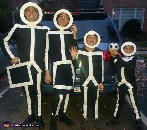 Sibling Halloween costume ideas: A whole family of miinivan stick figures | Costume Works