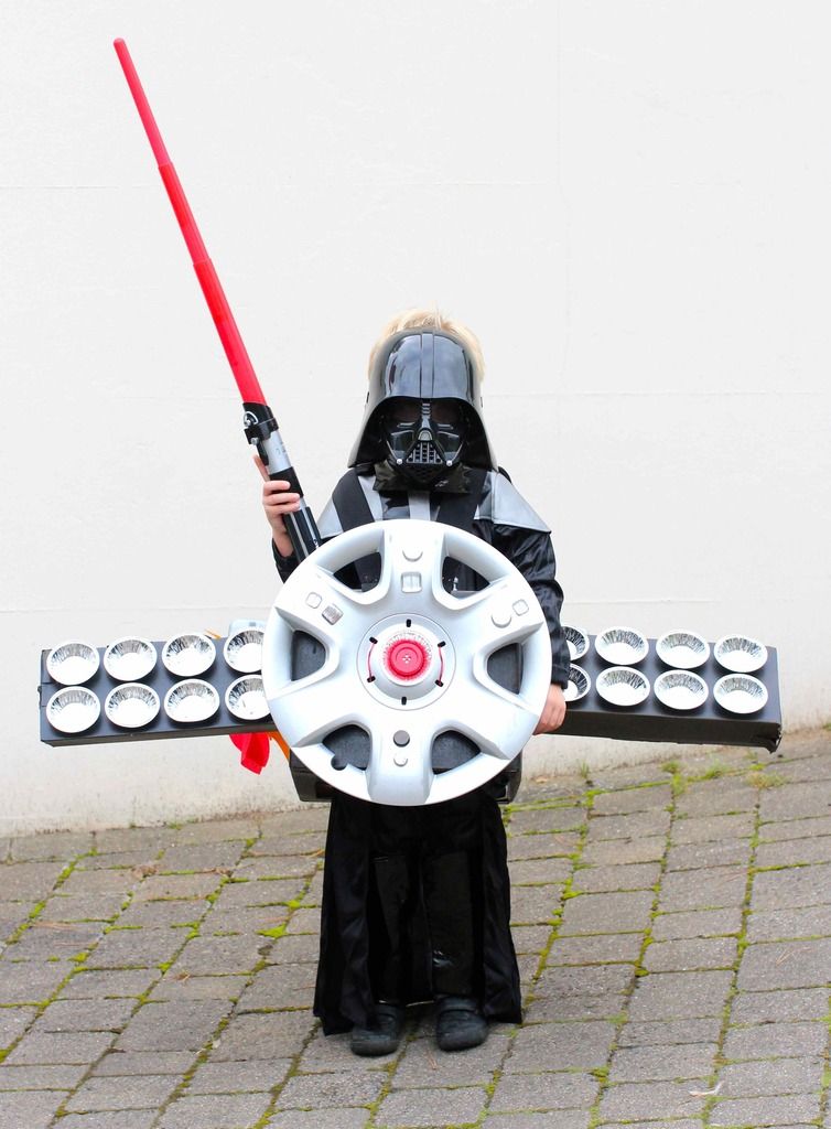 DIY Star Wars costumes for kids: Darth Vader's Tie Fighter ship from Kate's Creative Space