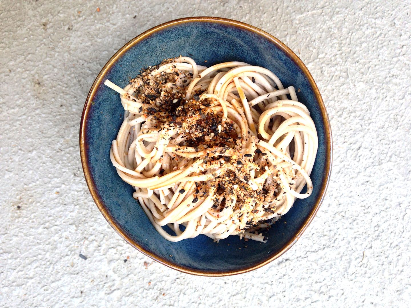 Raw Spice Bar spice of the month club comes with recipes so you know exactly how to use your new blends: Soba Noodles with Japanese Gomasio