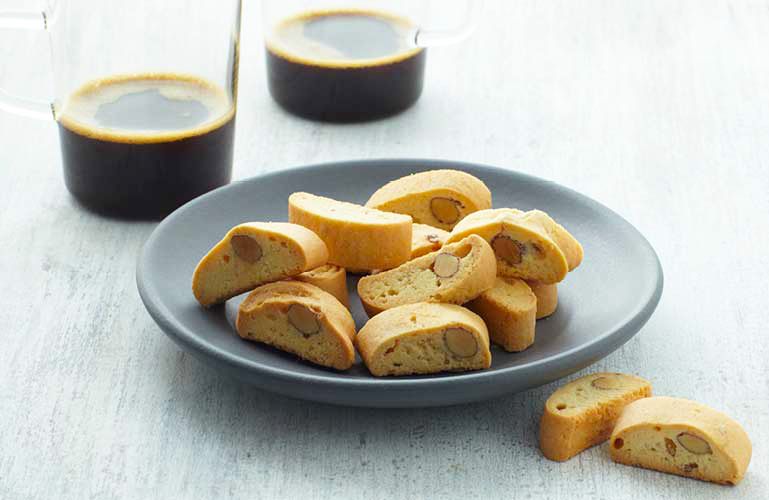 Lemon Almond Biscotti Bites from NatureBox are the easiest dessert ever when entertaining. Keep them on hand all holiday season long!