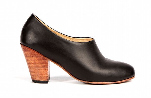 best ankle boots for fall: the Austin Noir from Nisolo