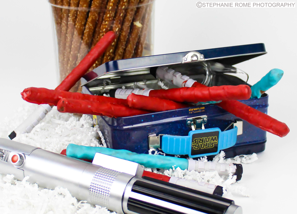 Geek and Sundry's edible lightsaber pretzel rod favors