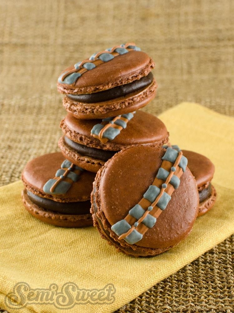 DIY Star Wars Macarons Chewbacca | via SemiSweet blog 