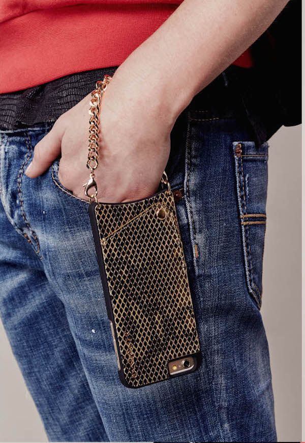 The short wristlet chain on the Bandolet phone case is great for date night or quick trips out of the house