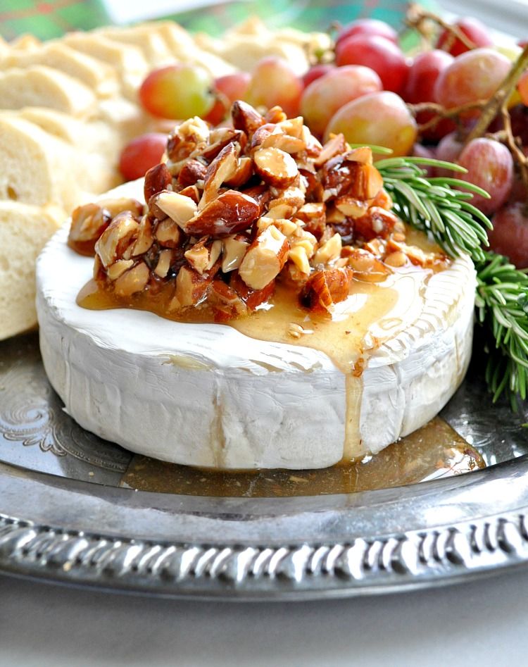 Honey Almond Baked Brie at The Seasoned Mom