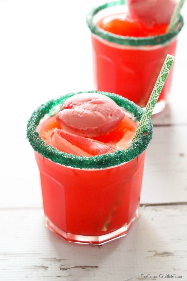 Holiday mocktail recipes: Christmas Sherbet Punch at The Casual Craftlete