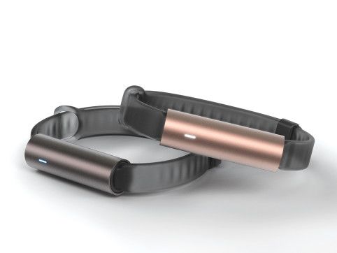 Cool new wearable fitness trackers: The new Misfit Ray does a lot more than track breathing and steps taken. Plus, it's gorgeous. 