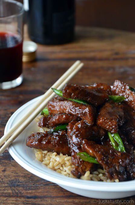 No need for take-out when this Mongolian Beef recipe takes only 30 minutes and a small handful of ingredients. | Just a Taste