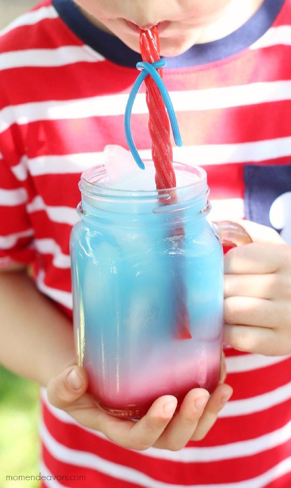 4th of July recipes | Kid-friendly Patriotic Punch at Mom Endeavors