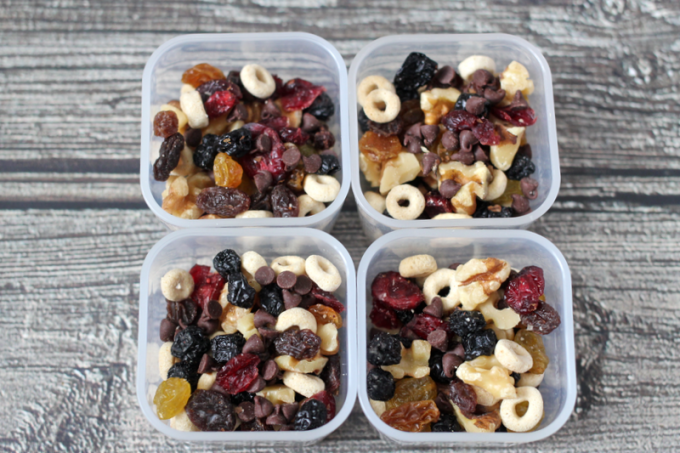 Best travel snack recipes for kids: Favorite Trail Mix | Family Food on the Table