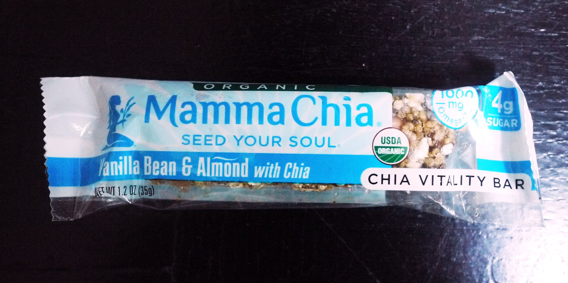 9 best healthy snacks for summer snacking on the go: Mamma Chia - Chai Vitality Bar| Cool Mom Eats