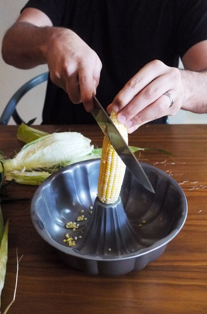 The mess-free way to cut corn off the cob. (Yes, mess free!) | Cool Mom Eats