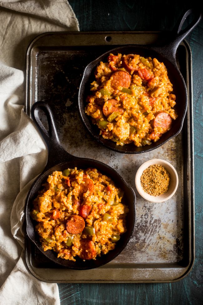 On this week's Cool Mom Eats meal plan: One Pot Jambalaya at Food Faith Fitness 