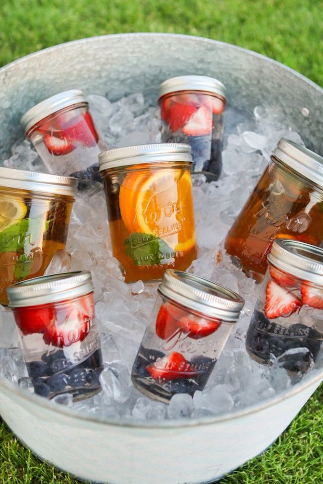 4th of July recipes | Sun Tea Jars at Thirsty for Tea