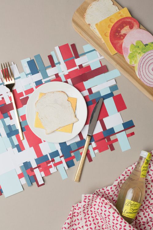Fun 4th of July crafts and activities | festive woven placemats at The House that Lars Built