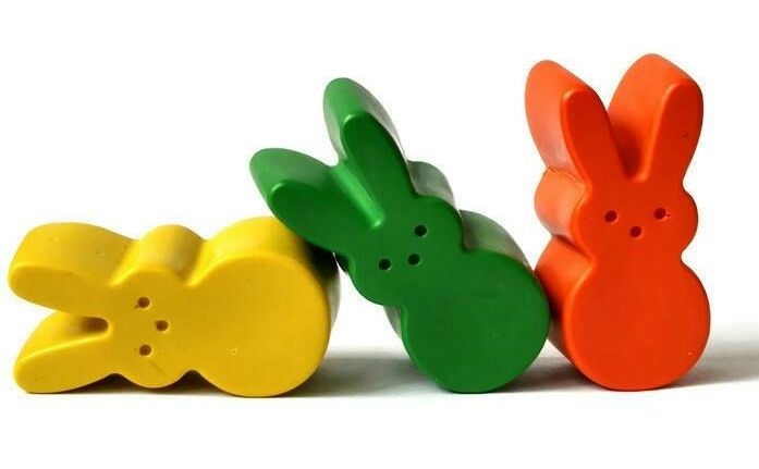 Easter basket ideas: Bunny crayons from Custom Crayons by Sara on Etsy