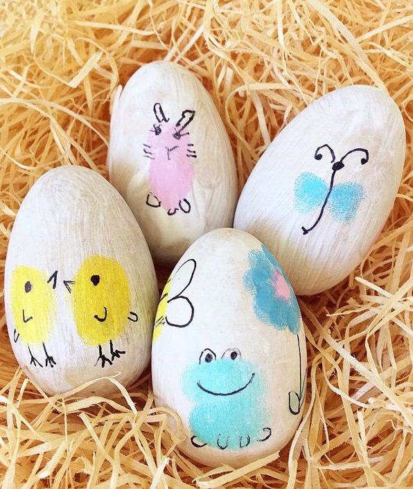 Thumbprint animal Easter eggs using paint and Sharpies | Childhood 101