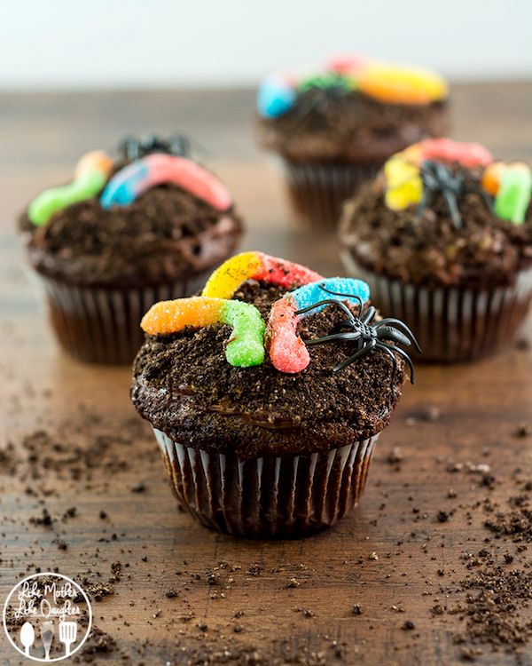 Halloween cupcake recipes Dirt Cupcakes | Like Mother Like Daughter