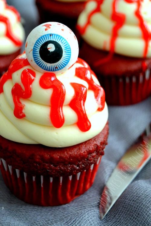 Looking for Halloween cupcake recipes that will make your kids squeal? Look no further than the Bloody Eyeball Cupcakes at The Domestic Rebel.