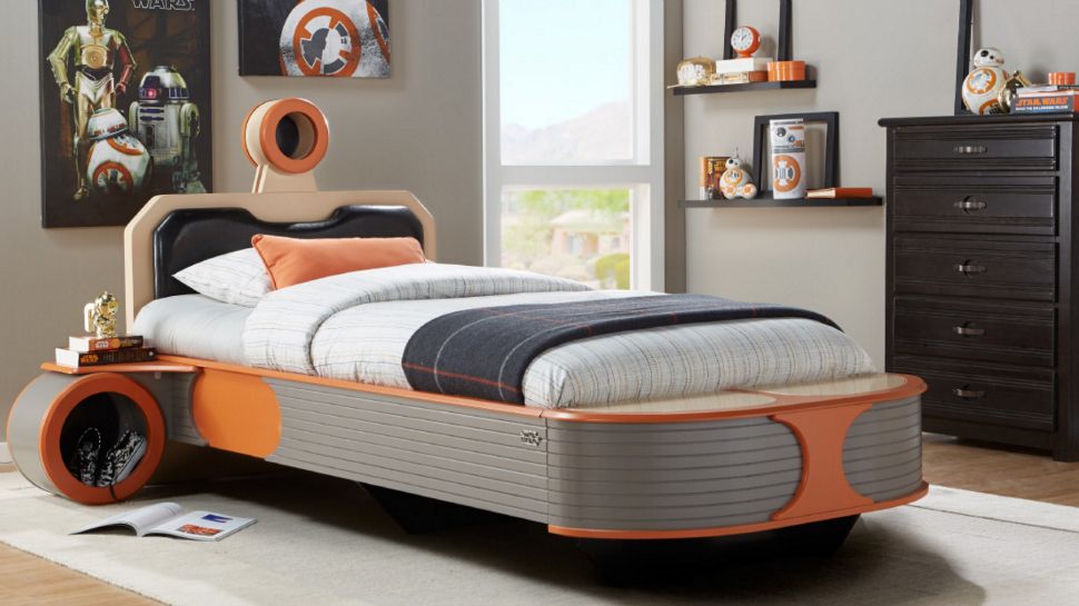 Landspeeder bed from Rooms To Go, soon vrooming in your room!