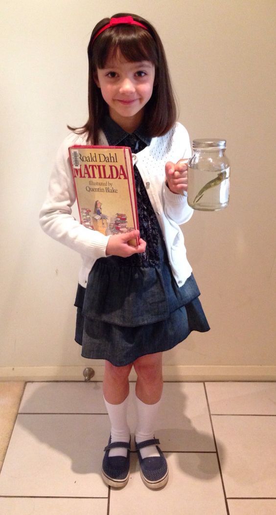 Strong girl Halloween costumes: Matilda by Roald Dahl