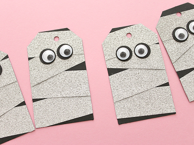 Not-scary Halloween crafts for kids: Mummy gift tags at White House Crafts