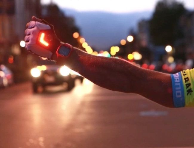 Cool bike safety gear: Zackees turn signal gloves make it clear where you're heading when you're on your bike