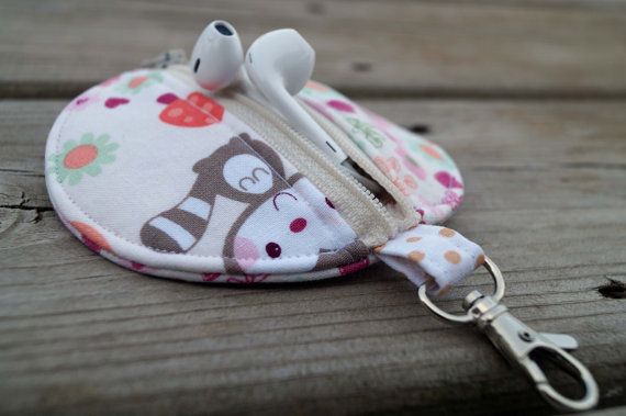 Super cute earbud case for tweens by Stash and Carry on Etsy
