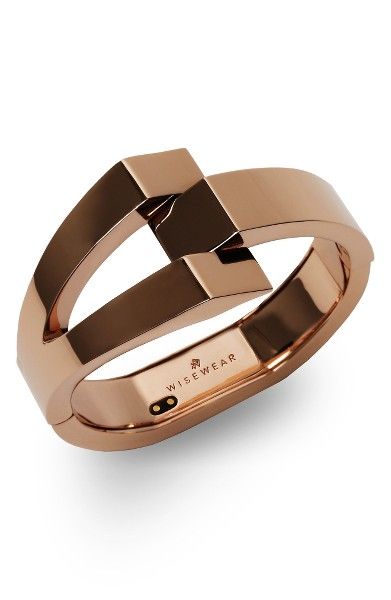 The Wisewear Activity Tracker | Cool Mom Tech