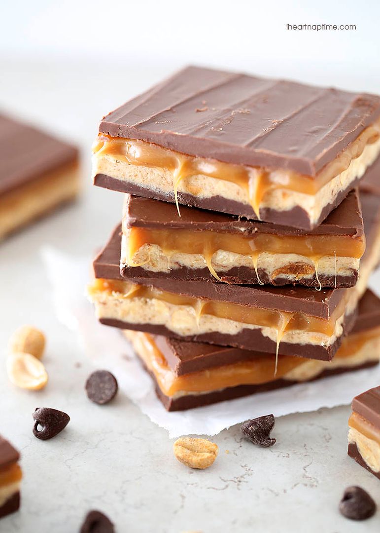 DIY movie theater candy recipes: Homemade Snickers | I Heart Naptime