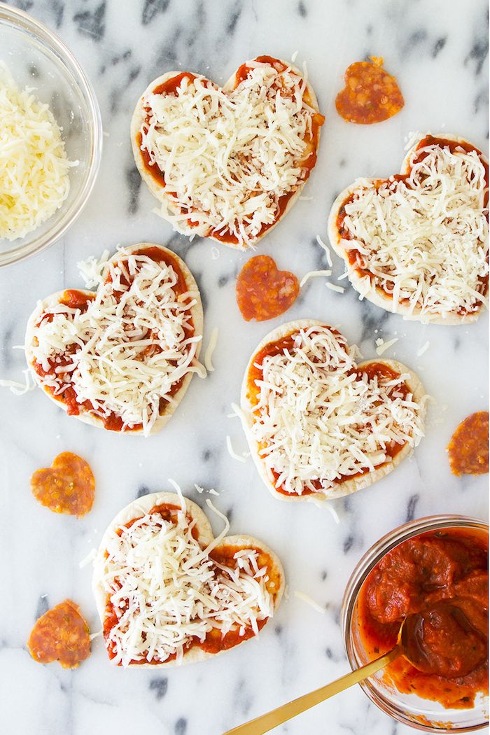 Valentine's Day classroom treats: Heart-shaped Pizzas at Sarah Hearts