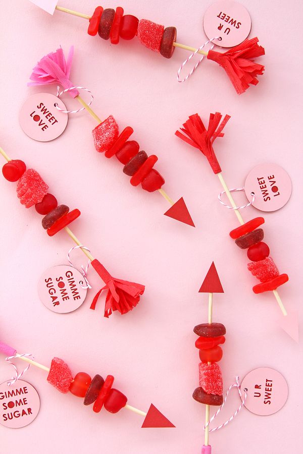 Easy Valentine's Day treats for the classroom: Candy Arrows for Valentine's Day | A Subtle Revelry 