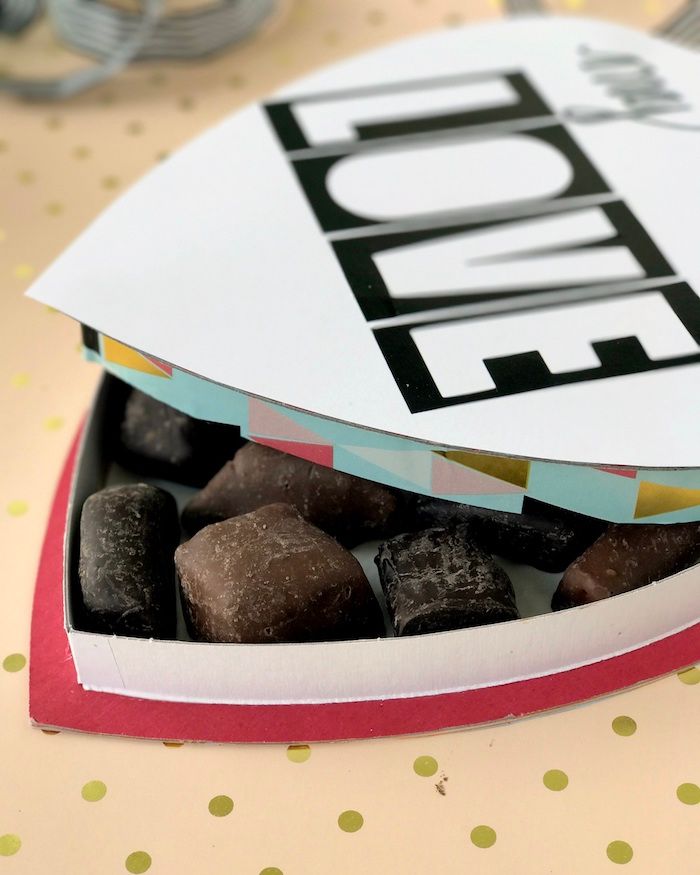 DIY Valentine's gifts kids can make: DIY custom candy box at Kojo Designs