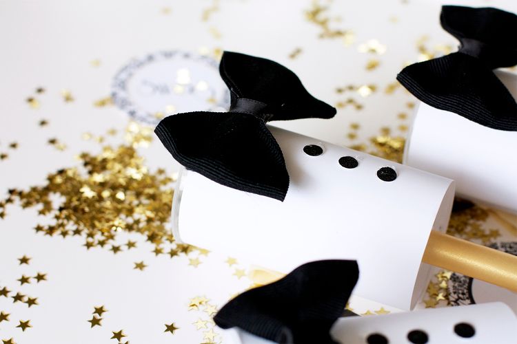 Fun Oscar party ideas: tuxedo confetti poppers by Kristi Murphy