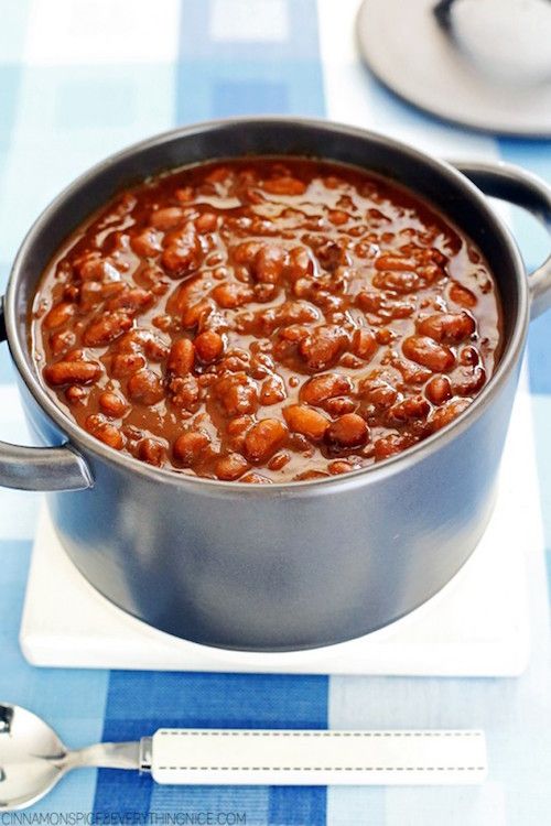 Best Super Bowl recipes to celebrate New England: Slow-Cooker Boston Baked Beans | Cinnamon Spice and Everything Nice