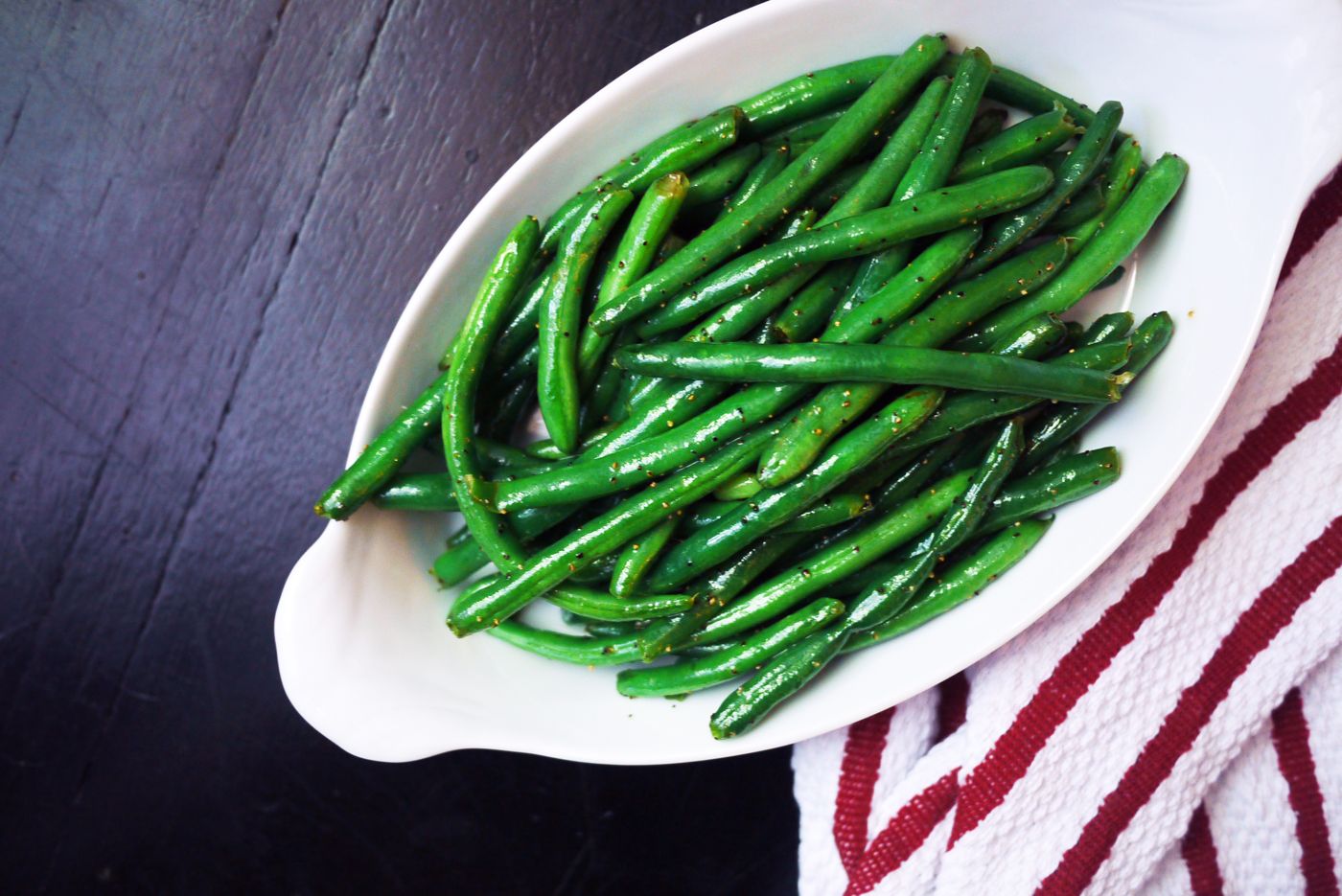 Easy Green Bean recipe: Seven-Minute Green Beans for a super quick side dish on your busiest weeknights | Cool Mom Eats