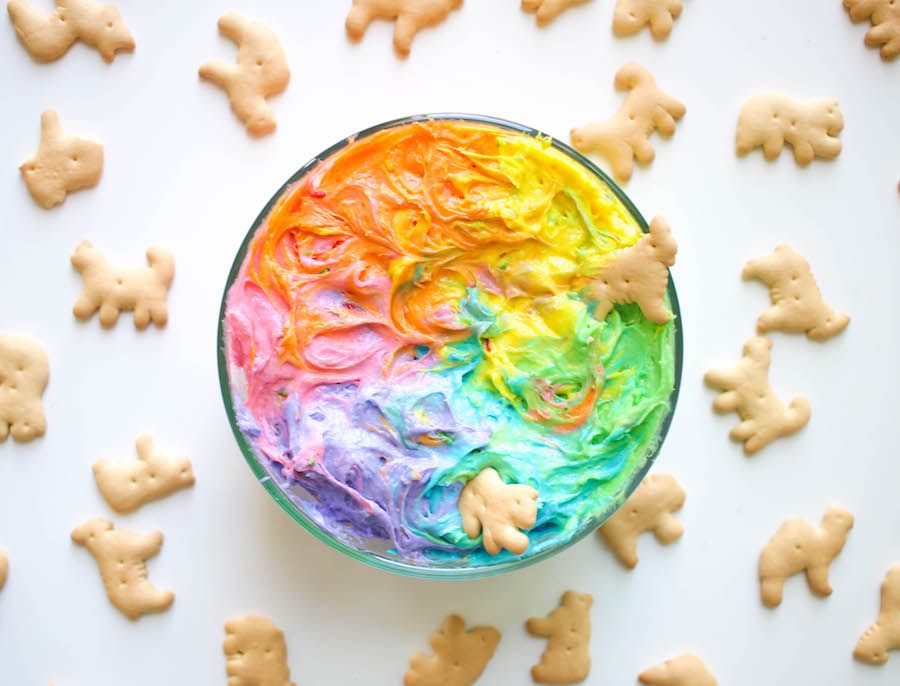 Rainbow recipes for St. Patrick's Day: Rainbow Funfetti dip at Twinspiration