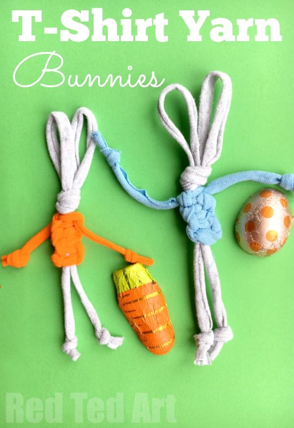 Fun and easy Easter crafts with household objects: T-Shirt Yarn Bunnies by Red Ted Art