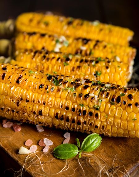 The Cool Mom Eats Father's Day meal plan -- a flexible menu that with options for the vegetarian, carnivore, omnivore and even vegan dad in your life: corn on the cob | Dragne Marius at Unsplash