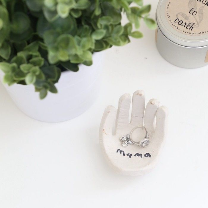 Last-minute Mother's Day gift ideas: DIY Ring Holder by Mama Papa Bubba 